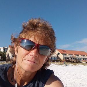 Meet your Posher, Dana